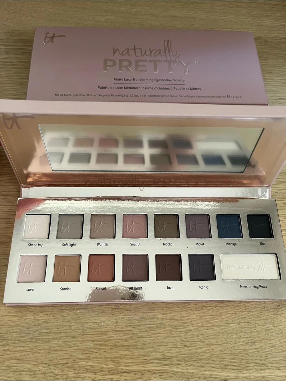 It Cosmetics Naturally Pretty Romantics & Naturally Pretty Palette Set